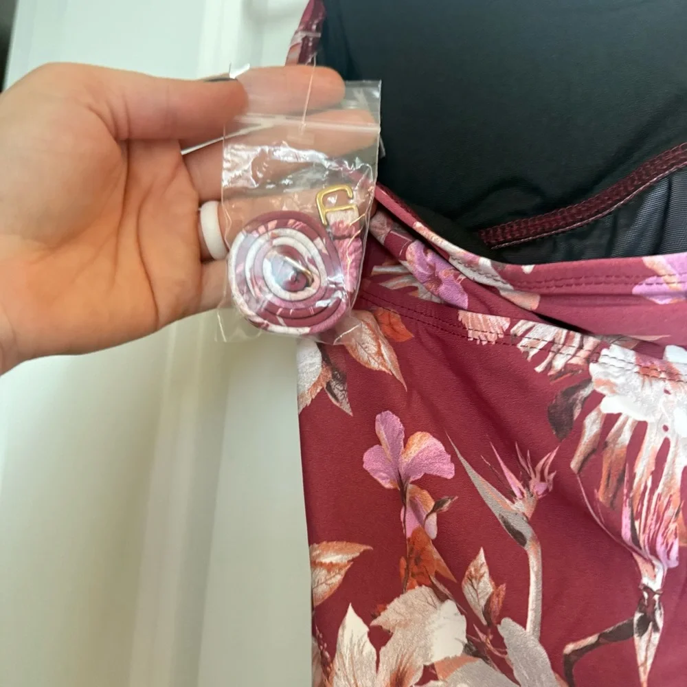 Athena Tummy Control Floral Twist Bandeau One Piece Swimsuit Womens Size 8